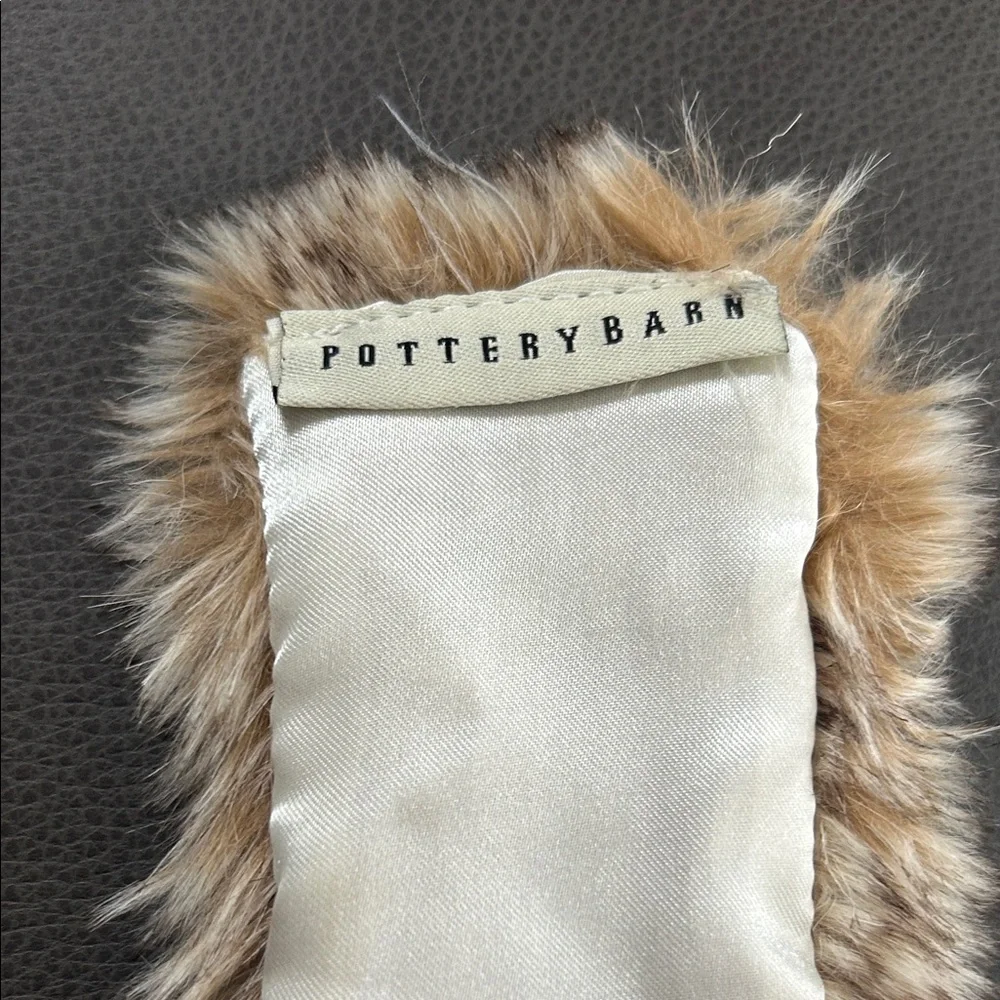 Pottery Barn Faux Fur Bottle Wrap With Sparkling Jewel - Picture 6 of 7
